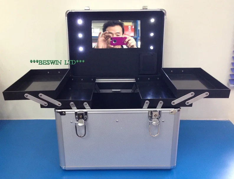Beauty case — view 2