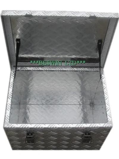Truck box — view 2